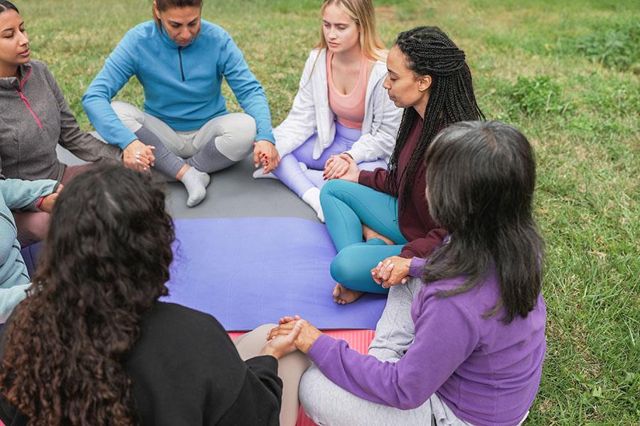 Group discussion during a somatic education session